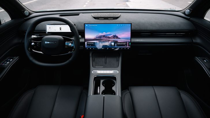 Интерьер Omoda C7