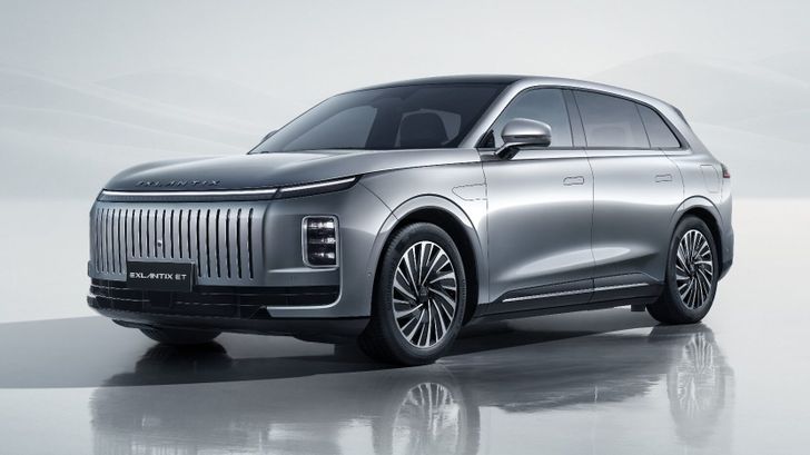 В Россию начали официально поставлять новый технологичный кроссовер. Таких еще не было