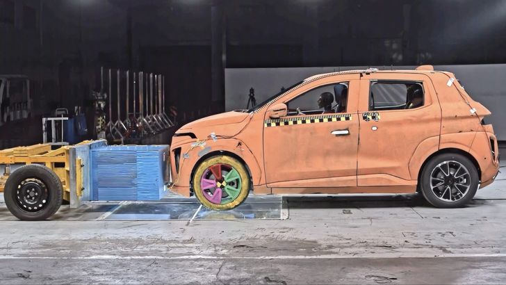 Краш-тест электромобиля «Атом»