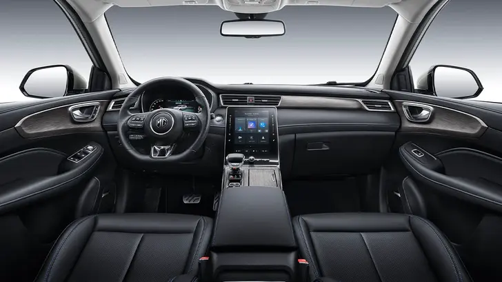 Интерьер MG RX5