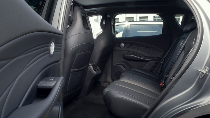 Интерьер Omoda C7