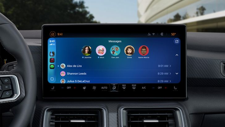 Обновленный интерфейс Apple CarPlay