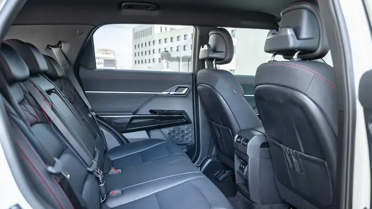 Интерьер KGM Actyon