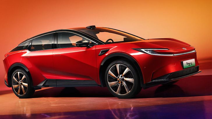 Представлен новый современный кроссовер Toyota по цене LADA Vesta