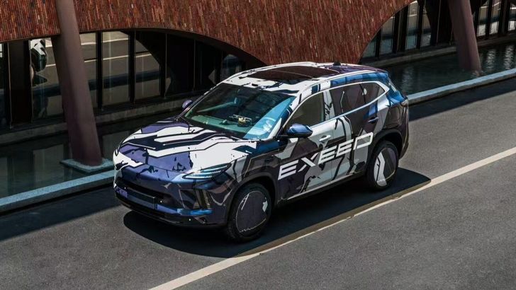 Exeed Exlantix E05 EREV в камуфляже