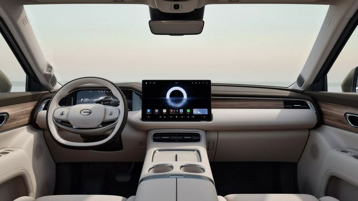 Флагманский кроссовер GAC S9 приедет в Россию в 2026 году: автопилот Huawei и запас хода 1200 км