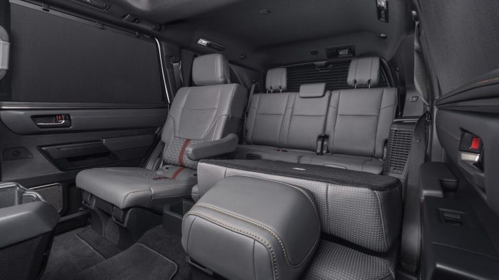 Toyota Sequoia 2026 года