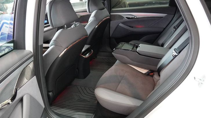 Интерьер Voyah Passion EVR