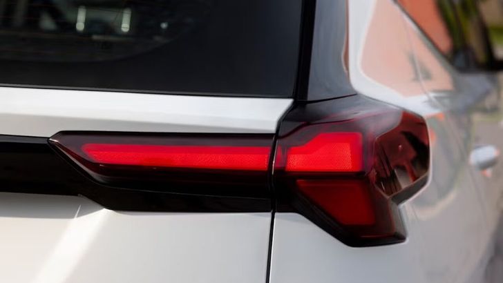 Тизер нового Chevrolet Bolt