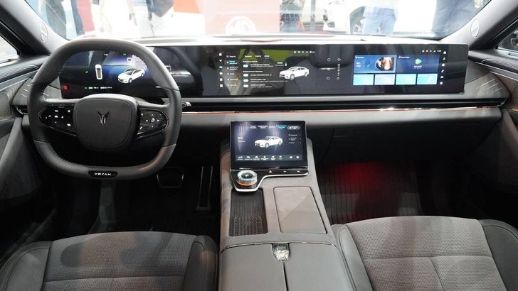 Интерьер Voyah Passion EVR