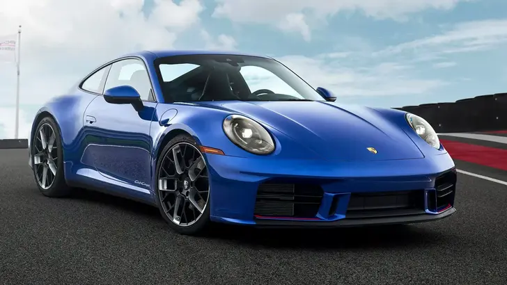 Porsche 911 получил лимитированную спецверсию Club Coupe. Чем она интересна