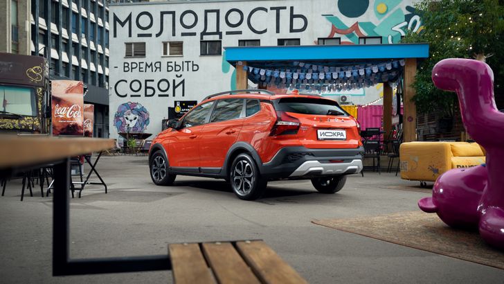 Рыжий кот стал звездой фотосессии Lada Iskra: кадры со съемок