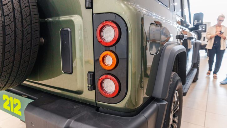 BAW 212 в автосалоне