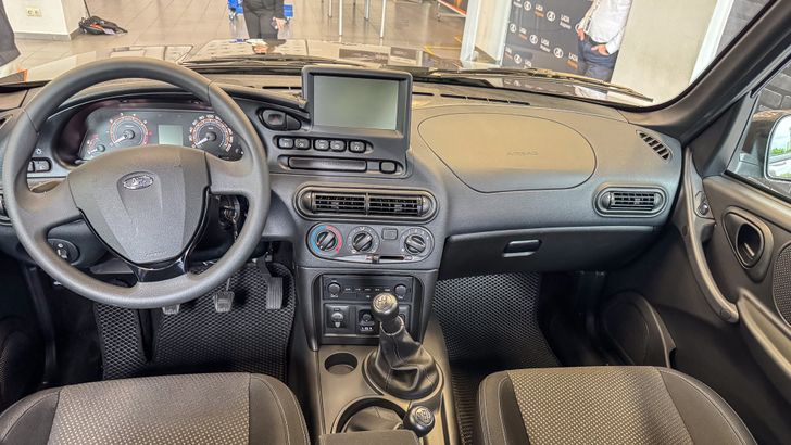 Интерьер LADA Niva Travel