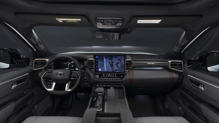 Toyota Sequoia 2026 года