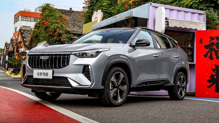 Известный кроссовер Geely стал продаваться дешевле «Гранты». Где его продают