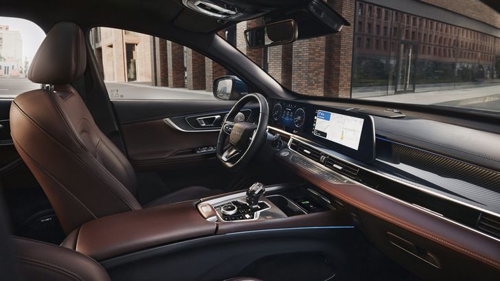 Интерьер Tenet T7