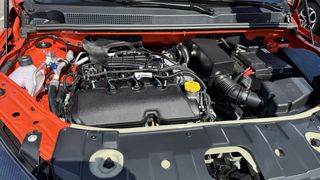 Моторный отсек LADA Iskra