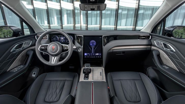 Интерьер Hongqi HS7