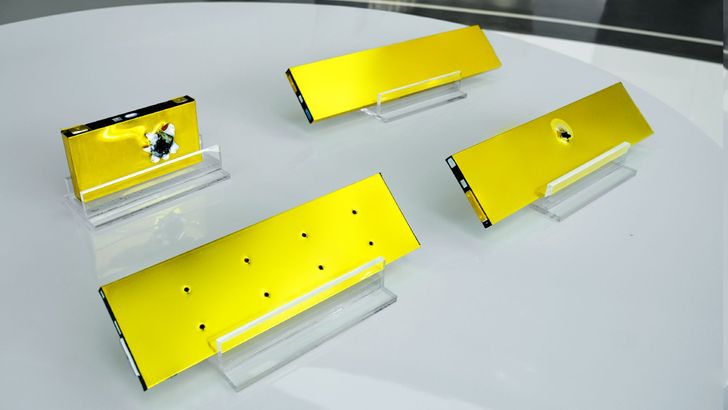 Аккумуляторные ячейки Geely