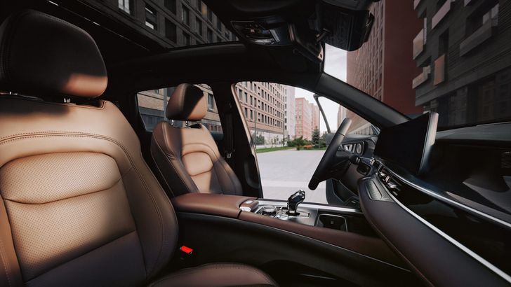 Интерьер Tenet T7