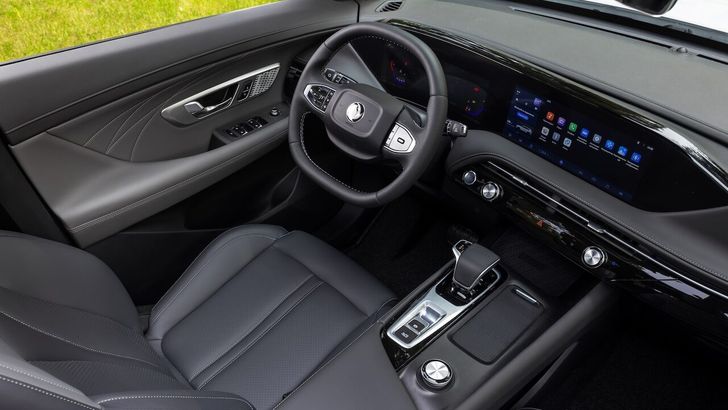 Интерьер Dongfeng Huge