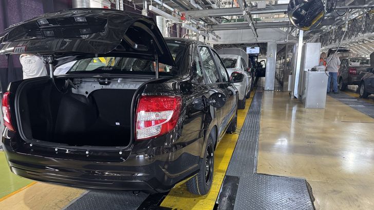 Производство автомобилей LADA