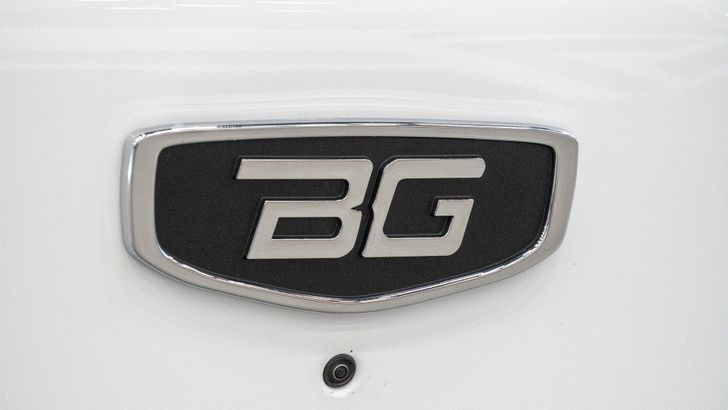 В России начались предпродажи нового доступного кроссовера Belgee. Как купить Belgee X50+