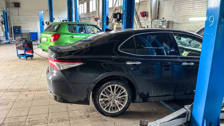 В России подскочили цены на ремонт автомобилей. Сколько это стоит теперь