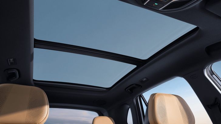 Интерьер Belgee X80 PHEV