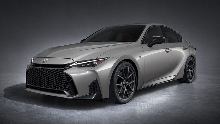 Представлен абсолютно новый Lexus IS: два типа привода и три трансмиссии