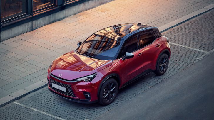 Lexus LBX в исполнении Vibrant Edition