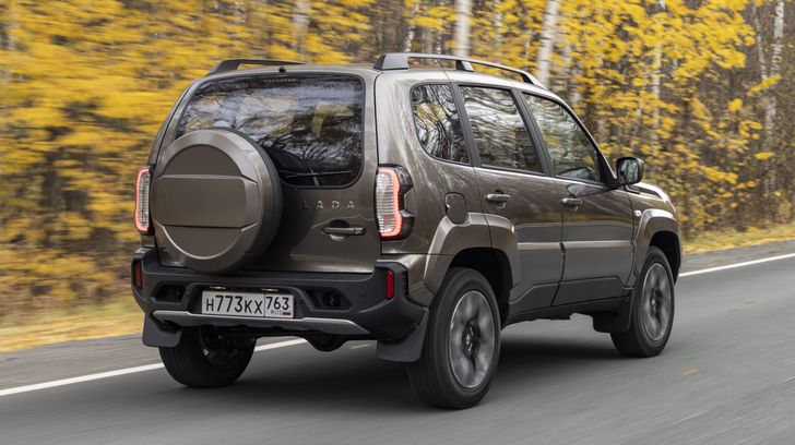LADA Niva Travel