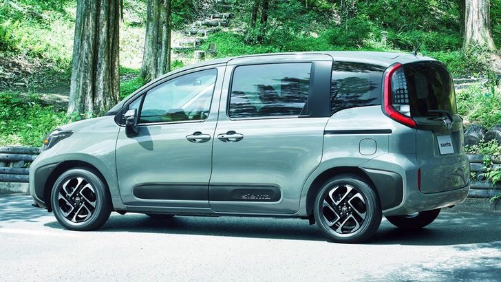 Toyota Sienta