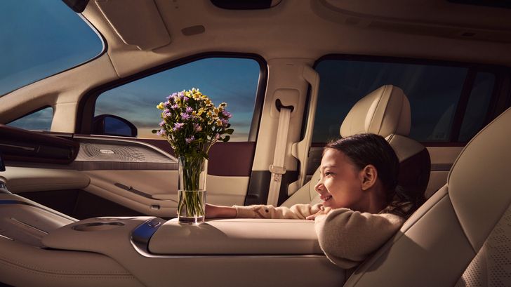 Cалон Xpeng X9 EREV