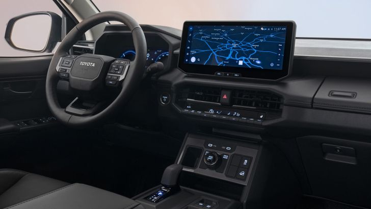 Интерьер Toyota Hilux