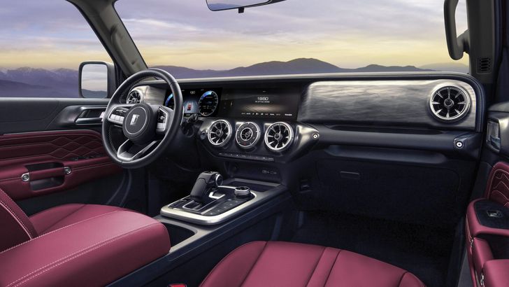 Интерьер Tank 300