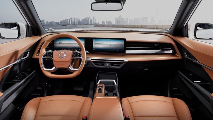 Салон KGM Torres EVX