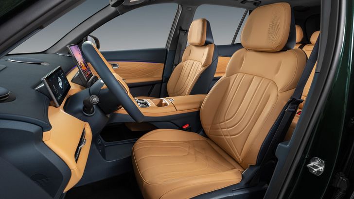 Интерьер Geely EX5 EM-i