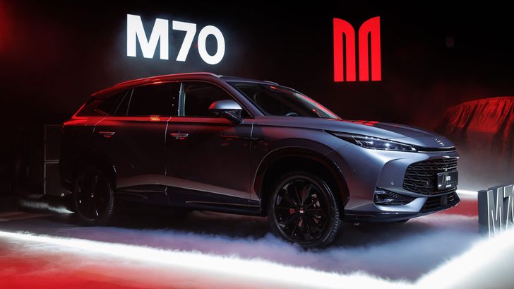 «Москвич М70»