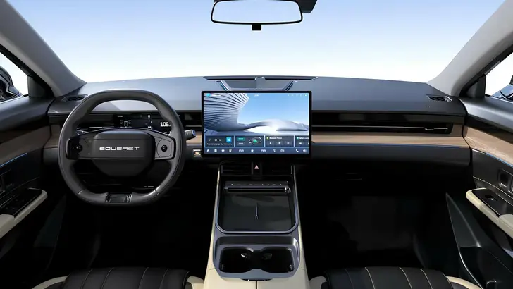 Интерьер Soueast S06