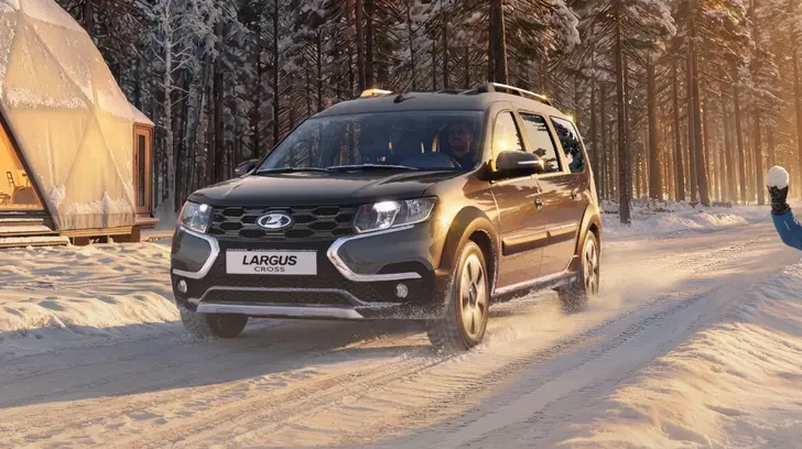 Уникальный для России автомобиль: АвтоВАЗ назвал семь главных плюсов семиместной LADA Largus Cross