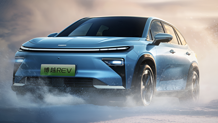 Таких автомобилей у Geely еще не было: представлен новый гибридный кроссовер с уникальной технологией