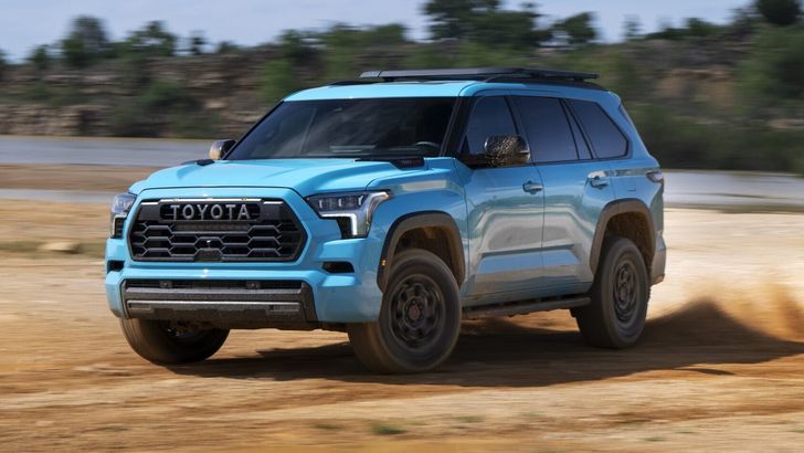 В России начали продавать самый надежный и долговечный автомобиль в мире. Сколько стоит «неубиваемая» Toyota