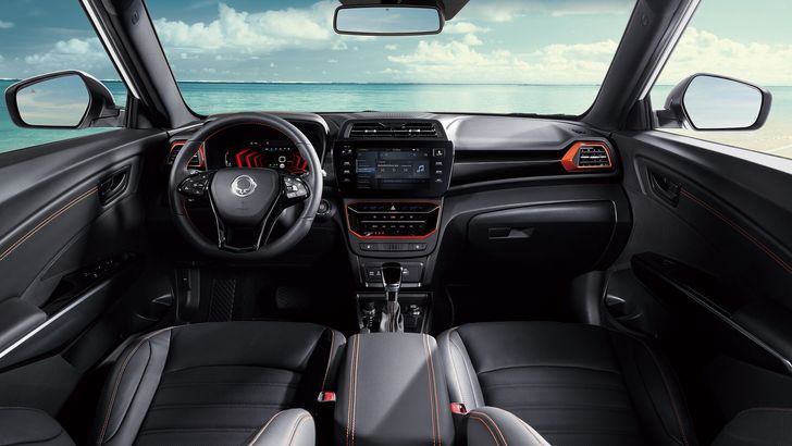 Интерьер KGM Tivoli