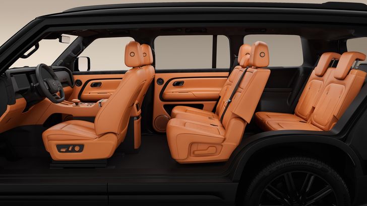 Бриллиант российской сборки: в России начались предпродажи нового внедорожника от художников Ferrari и Rolls-Royce