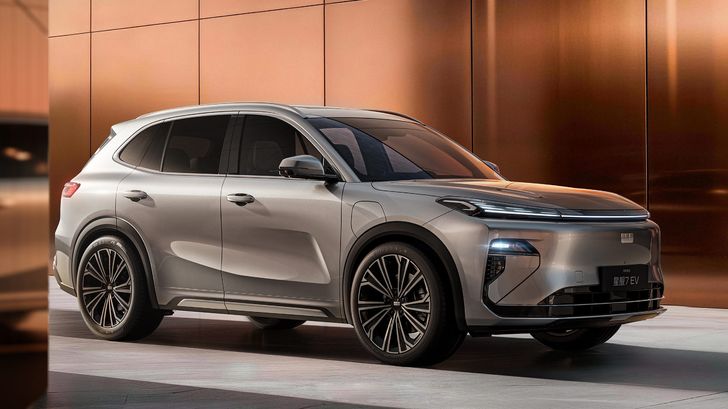 Премьера в Китае: чем электрический Geely Galaxy Starship 7 отличается от гибрида