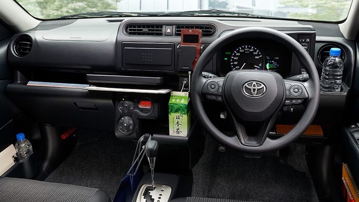 Интерьер Toyota Probox