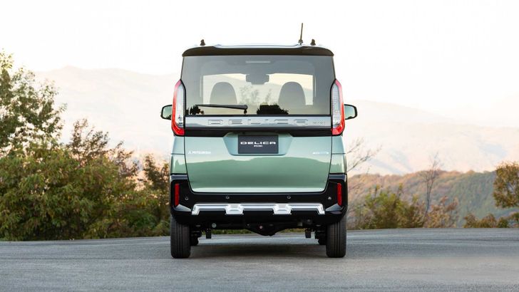 Mitsubishi Delica Mini
