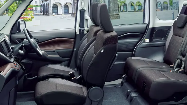 Интерьер Suzuki Solio